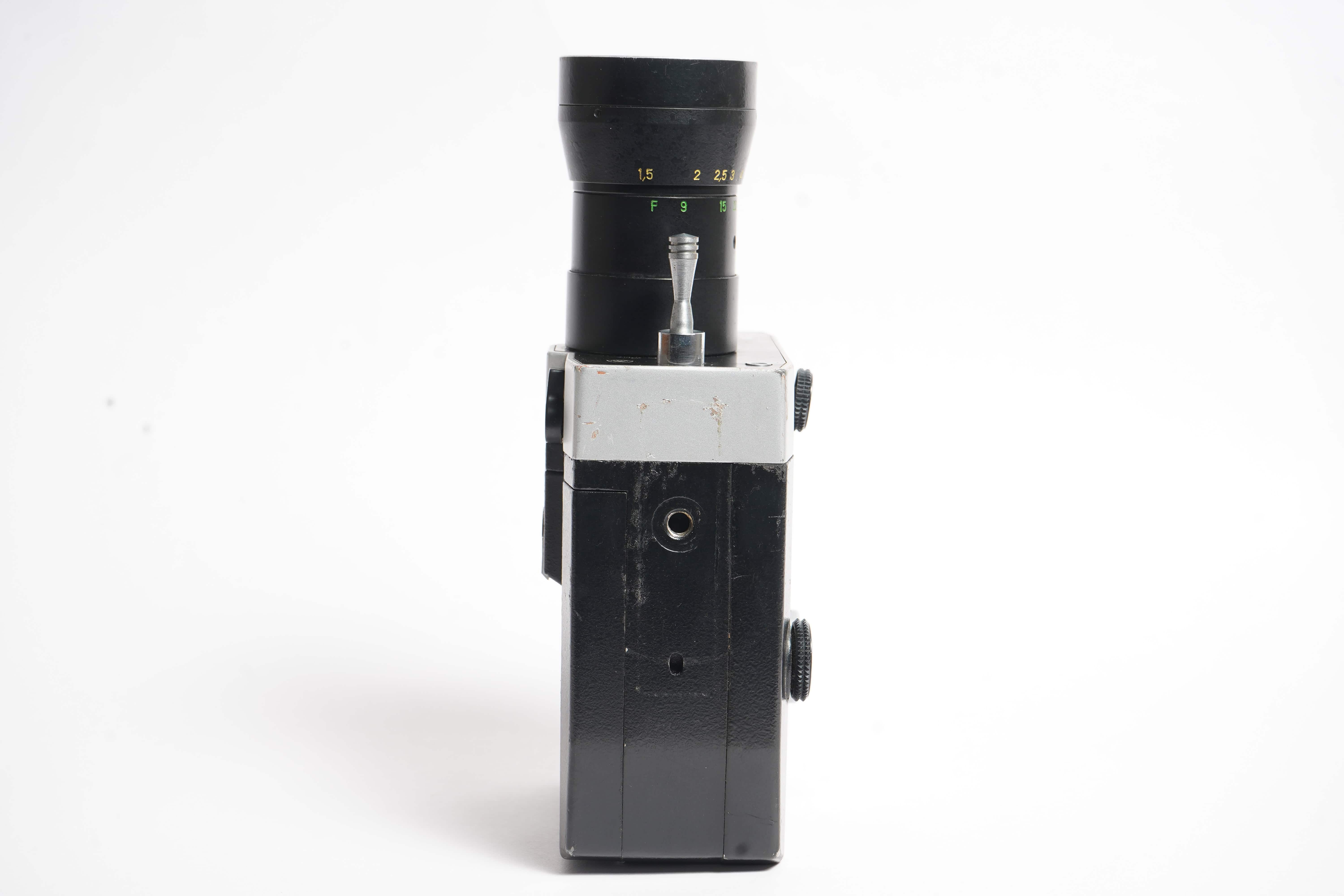 Vintage camera from the Curio catalogue